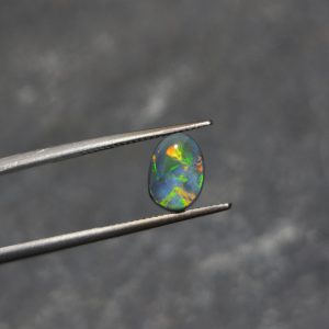 Doublet d'opale australienne 1,10 carats