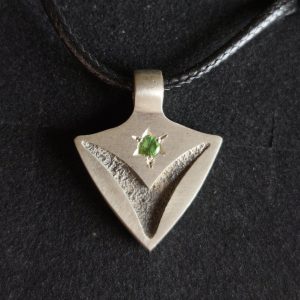 Flèche de Tsavorite