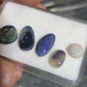 Enchère lot Opales solides 10.40 carats